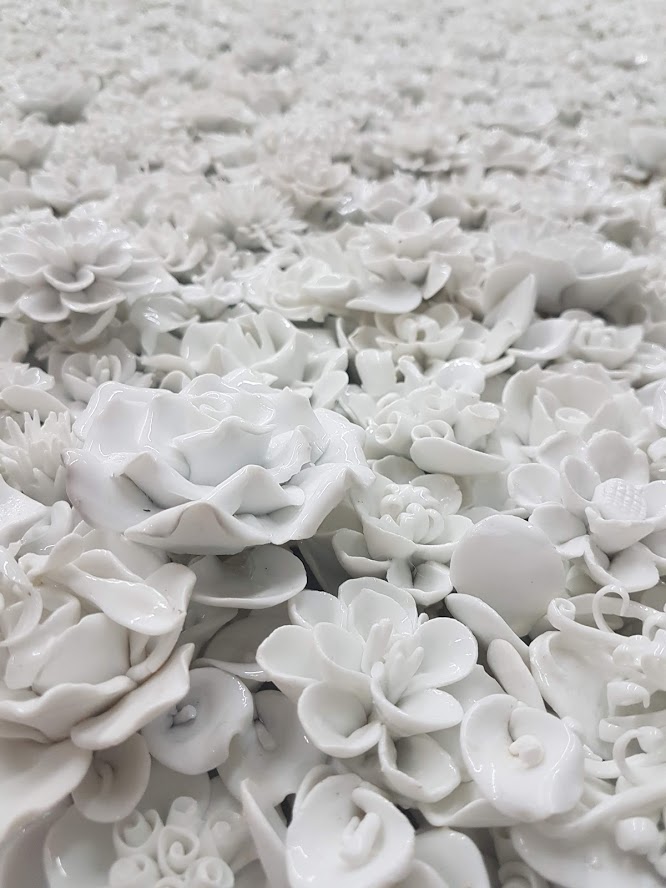 aiweiwei-flores-porcelana